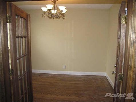 4th image of 1910 Bentwood Ct