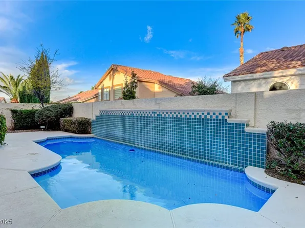 1700 Wandering Winds Way, Las Vegas, NV 89128
