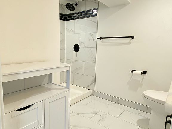 Bathroom shower