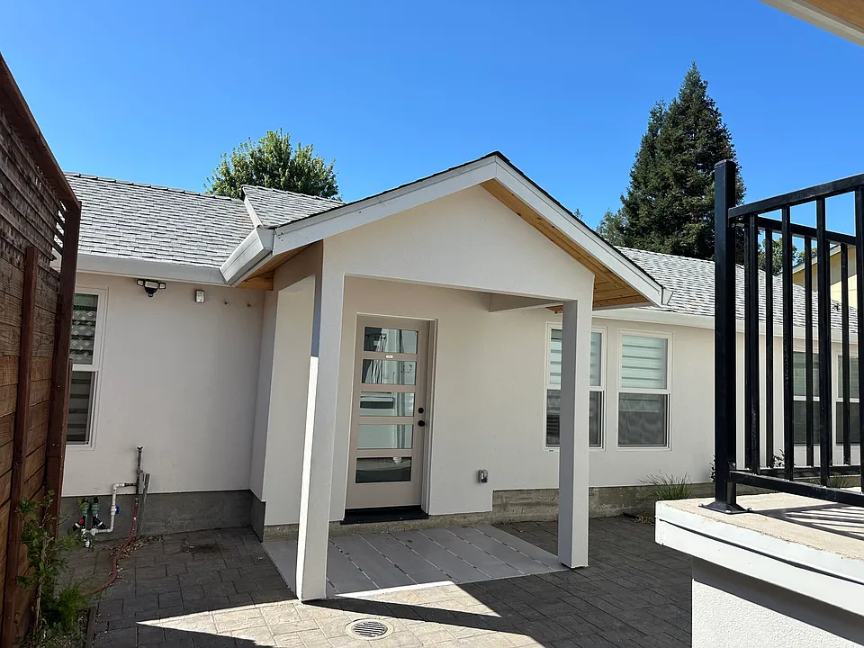 2231A Buena Vista Ave