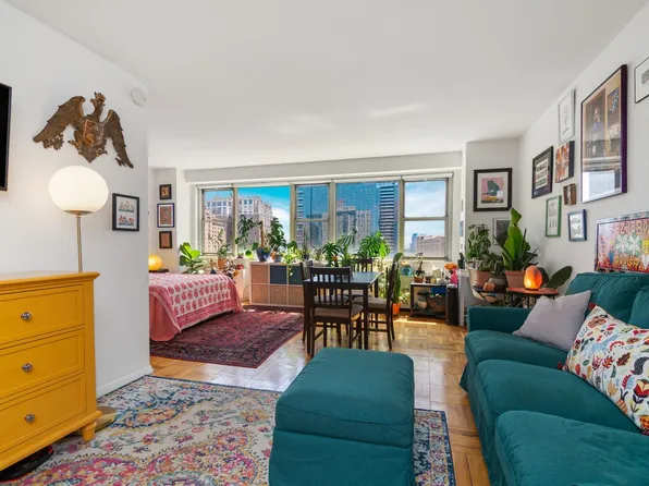 300 East 40th Street 9G image 1 of 10
