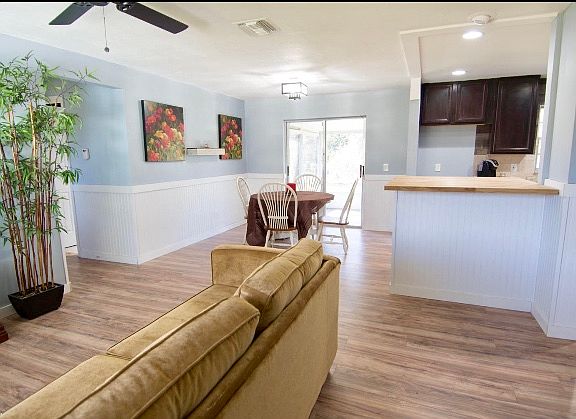 2nd image of 458 Coral Ave SE