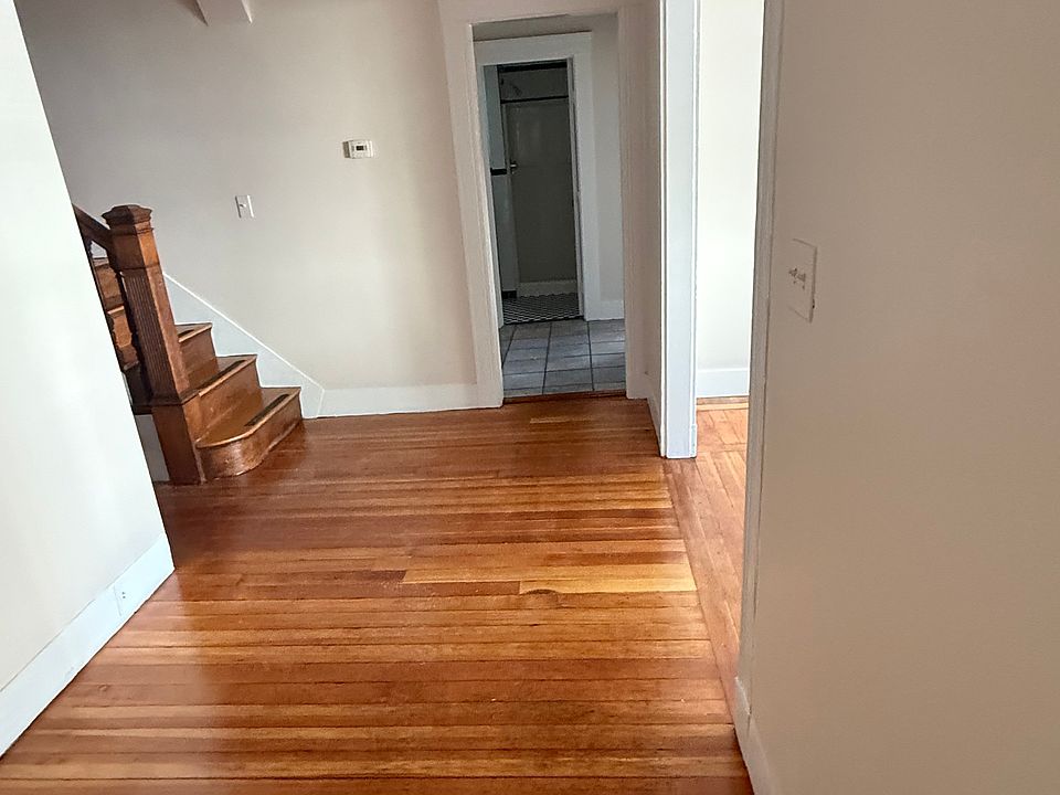1st image of 140 Brooks St #1F