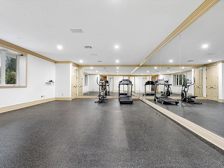 414 Riviera Isle Dr — Photo 42