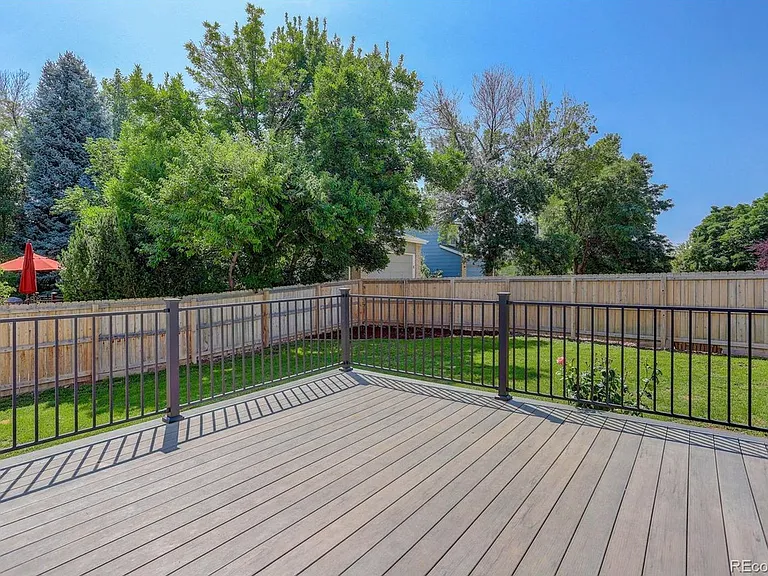 1328 Amherst St — Photo 24