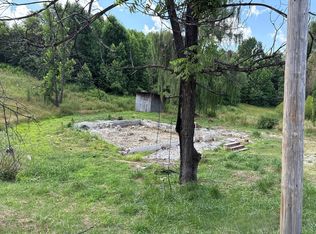 311 Combs Cemetery Rd, Tyner, KY 40486