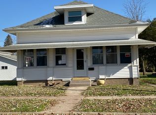101 N 6th St, Bellevue, IA 52031