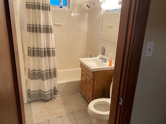 4th image of 144 Nonantum St #144
