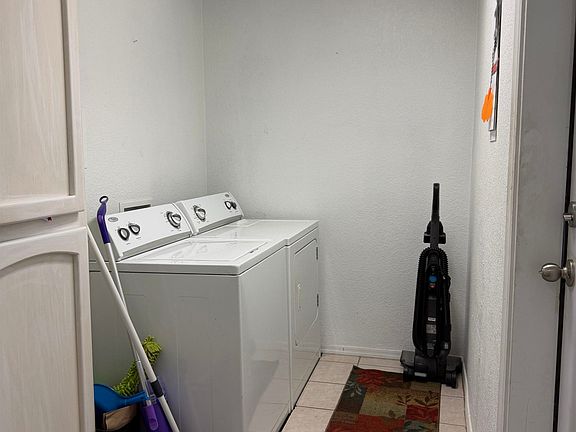 5th image of 9587 E 38th Pl