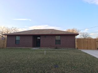 913 Nora St, Pearsall, TX 78061