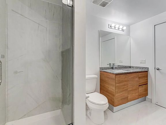 5th image of 133 NE 2nd Ave #4404