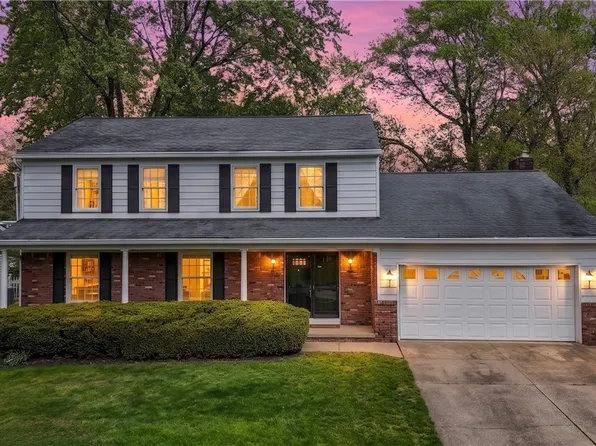 365 Sand Run Rd, Akron, OH 44313