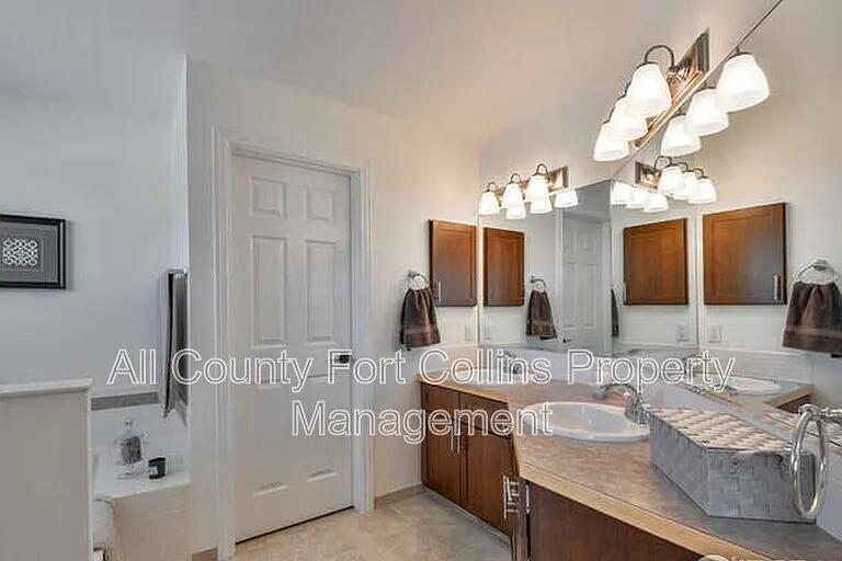 2248 Smallwood Dr — Photo 6