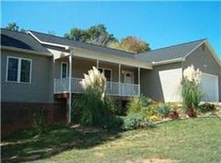 6475 Anna Belle Ln, Hickory, NC 28601