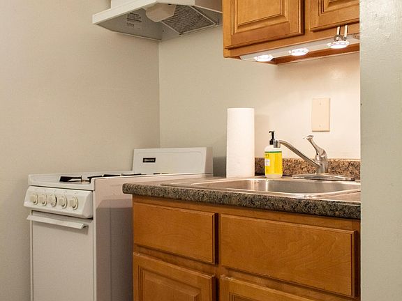 4th image of 1330 Pine St APT B201