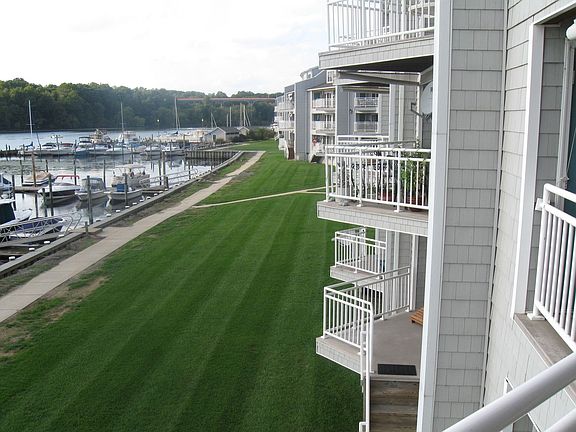 5th image of 2 Owens Landing Ct #B
