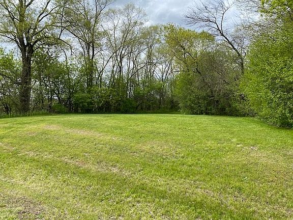 4th image of 5052 Hutchison Dr