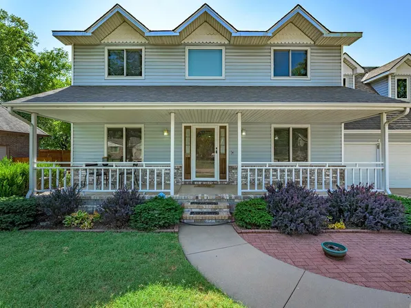 925 S Honeybrook Ln, Derby, KS 67037
