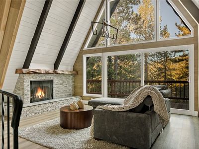 579 Golf Course Rd, Lake Arrowhead, CA, 92352
