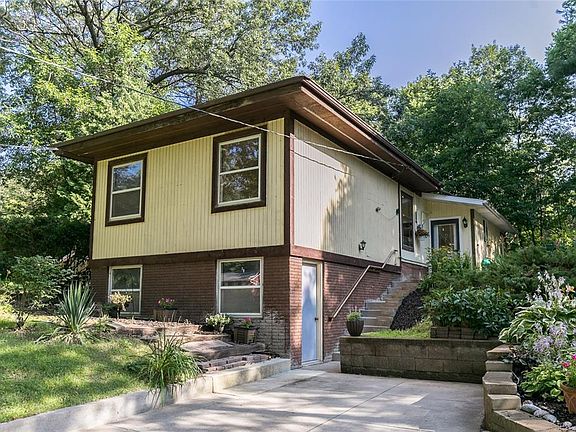 2nd image of 2714 Westwood Dr NW