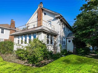 370 Roselle Ave, Cedarhurst, NY 11516