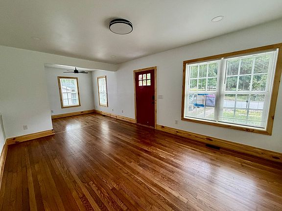 2nd image of 2834 Keats St