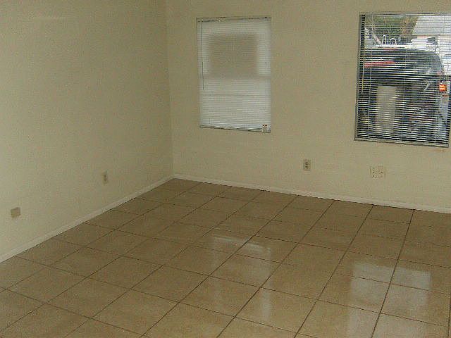1st image of 1876 Wayside Dr