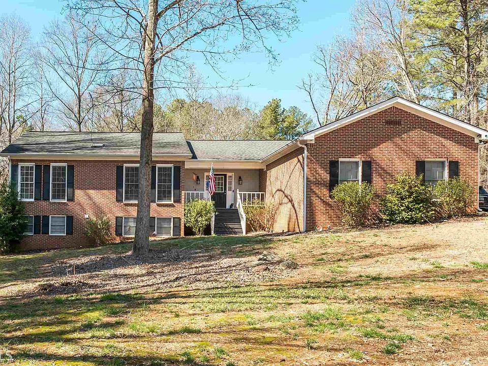 2nd image of 562 Leah Dr
