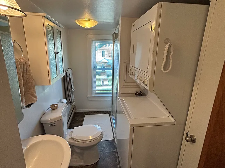 686 Bloom Rd #301 — Photo 6