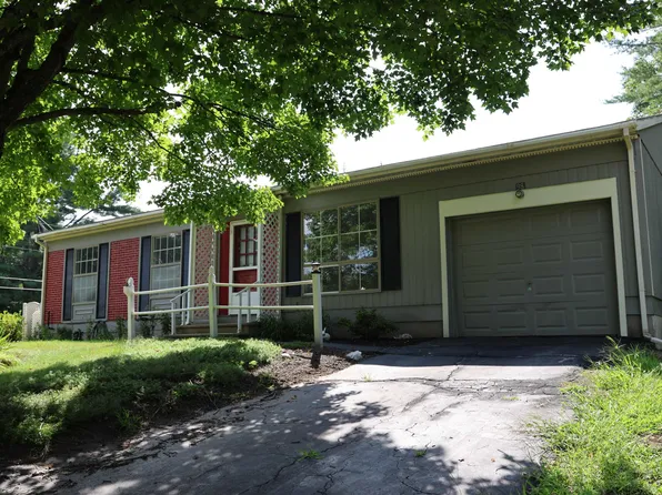 98 Chester Road, Raymond, NH 03077