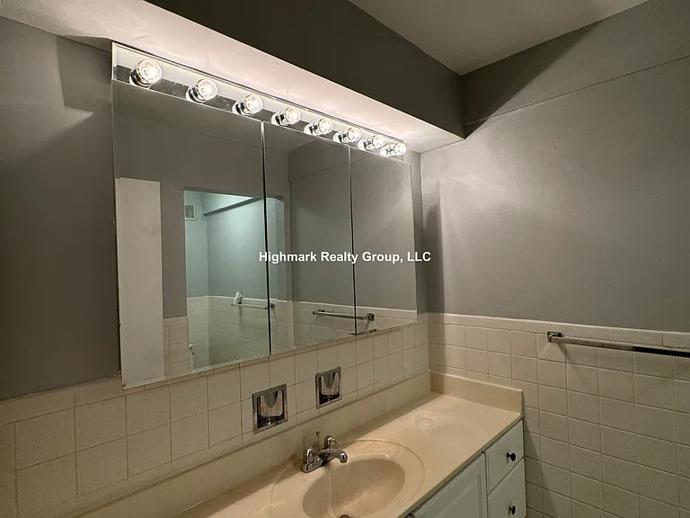 8644 Skokie Blvd #302A — Photo 13