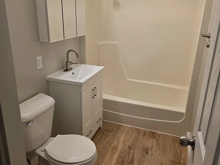 801 Lincoln Ave #6 — Photo 4