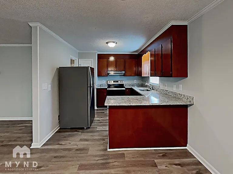 720 Bermuda Ave — Photo 6