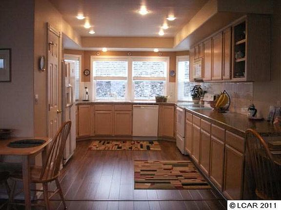 3rd image of 518 Valley Vista Blvd