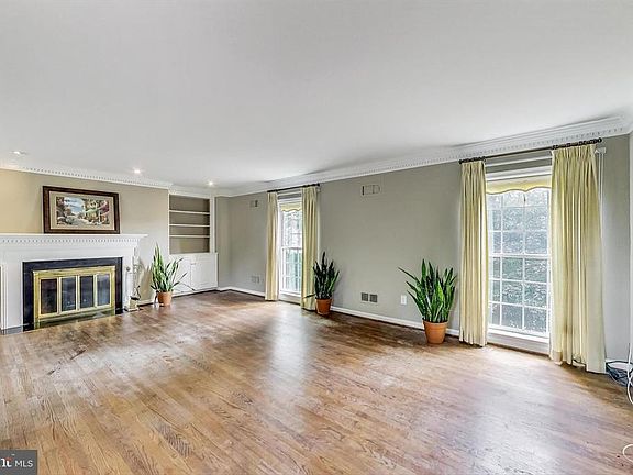 4th image of 10917 Wickshire Way W #W-h-2