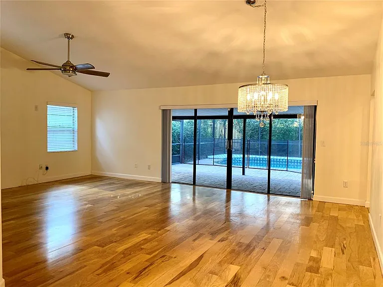 1177 Baltic Ln — Photo 7