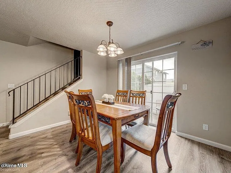 931 N Goldenrod Ct — Photo 9