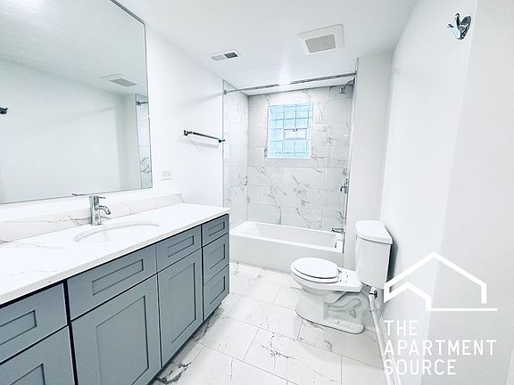 4th image of 907 W Agatite Ave #G