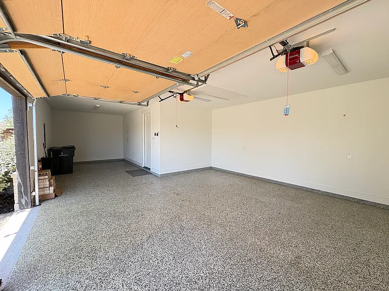 1451 Maplewood Dr — Photo 31