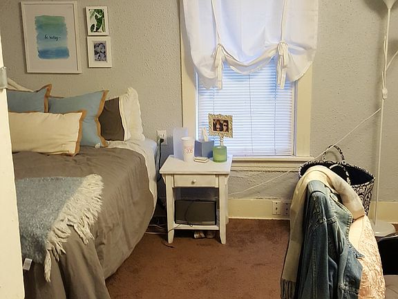 Upstairs bedroom 2