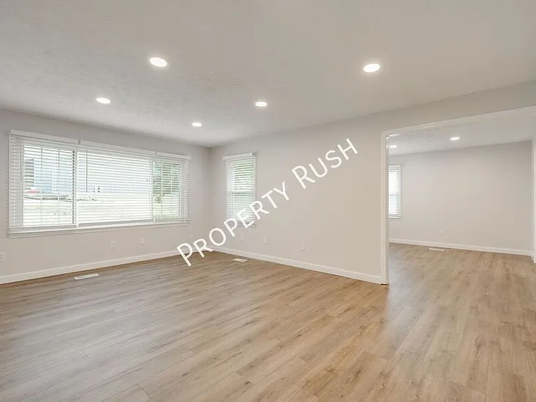 1524 Happy Valley Rd — Photo 6