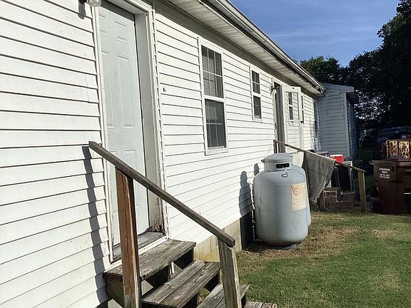 2nd image of 302 Elizabeth Ave