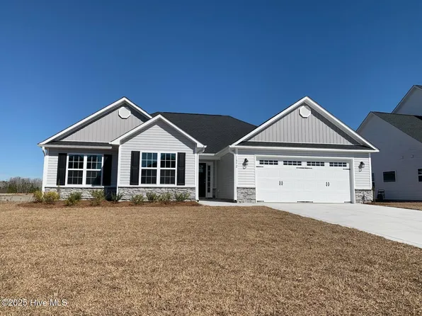 1892 Olde Towne Pointe Boulevard, Jacksonville, NC 28546