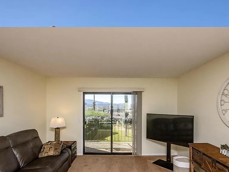 363 Lake Havasu Ave N #D — Photo 29