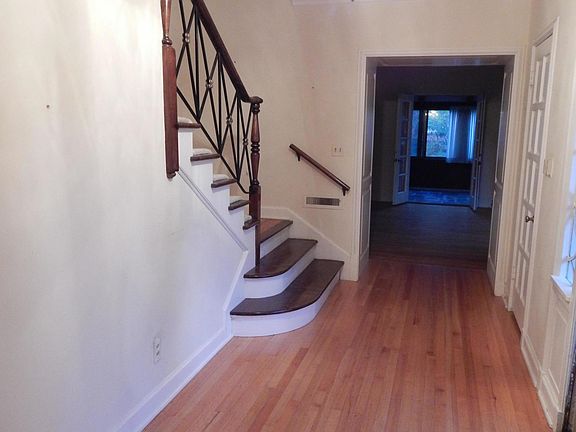 5th image of 830 Glenhaven Ave