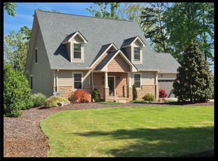 803 Barefoot Cove Dr, West Union, SC 29696
