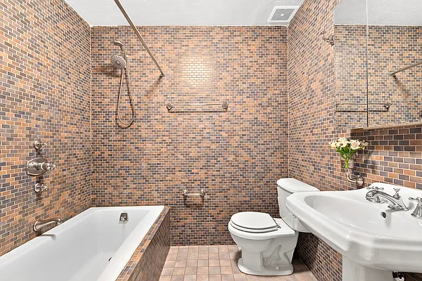 Sold by Compass | media 7