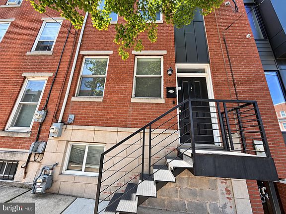 4th image of 2146 Ellsworth St