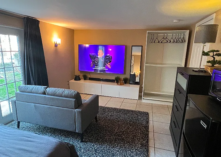 1310 Daytona Ave #2 — Photo 5