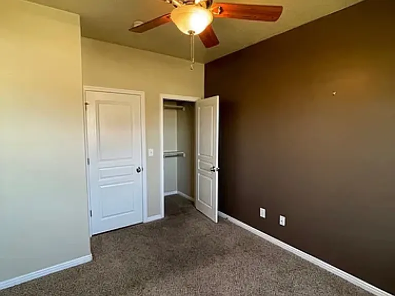 3019 S Ashburton Ln — Photo 6